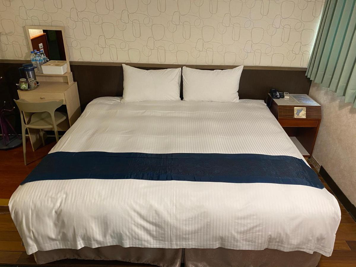 Gene Long Haiy Att Hotel Città di Chiayi Esterno foto