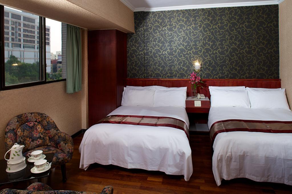 Gene Long Haiy Att Hotel Città di Chiayi Esterno foto
